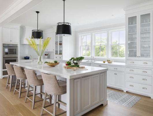 Archwright-LDa Edgehill Cape Cod Kitchen. Photo: Greg Premru